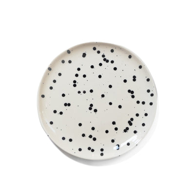 Small organic plate Black Dots