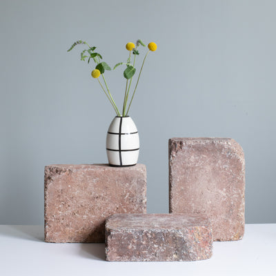 Egg" vase Striped Black