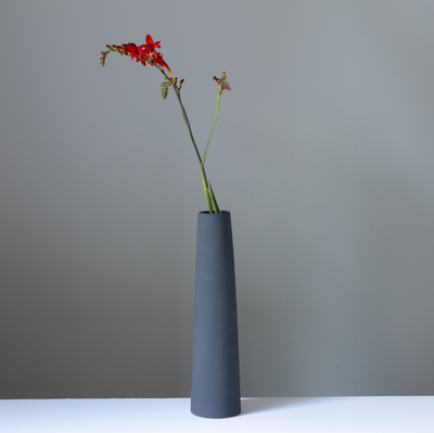 Chimney Large" vase Charcoal