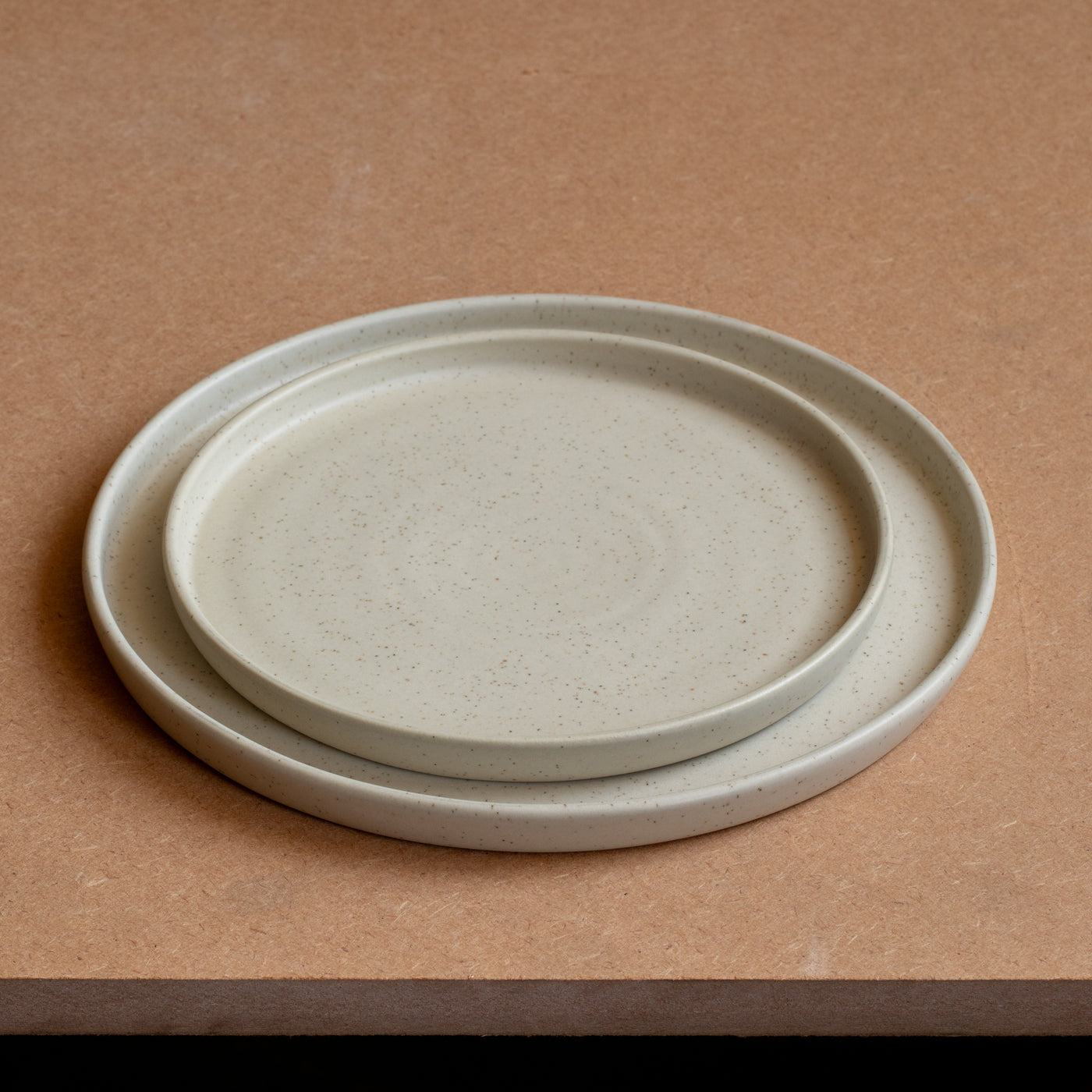 Large plate (straight edge) Speckled Beige