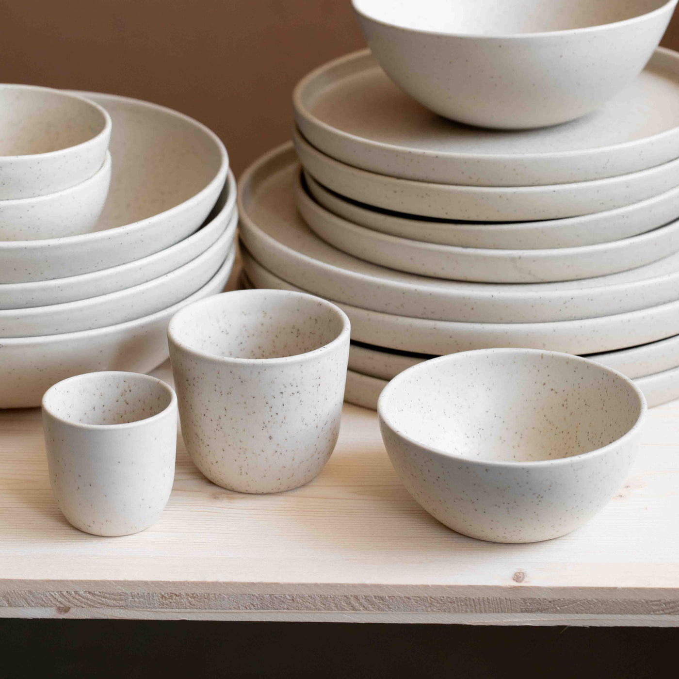 Large plate (straight edge) Speckled Beige