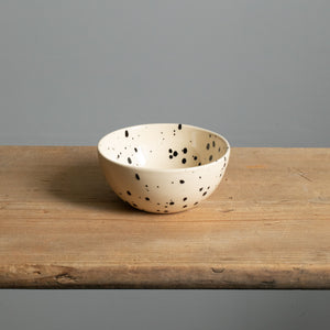 Large snack bowl in the color cream with black dots