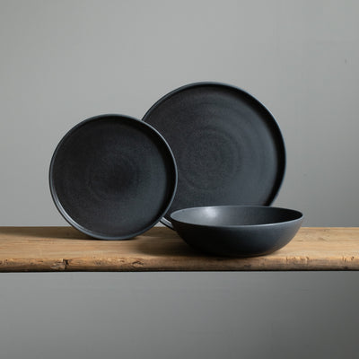 Matte Black tableware set with pasta plates and flat plates with straight edge
