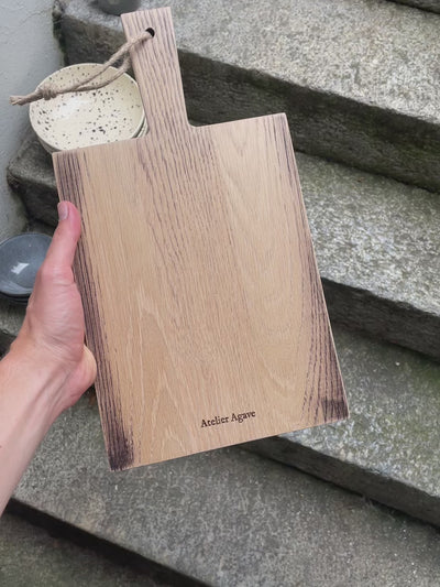 Oak serving board (dark) 39 x 21.5 x 1.8 cm