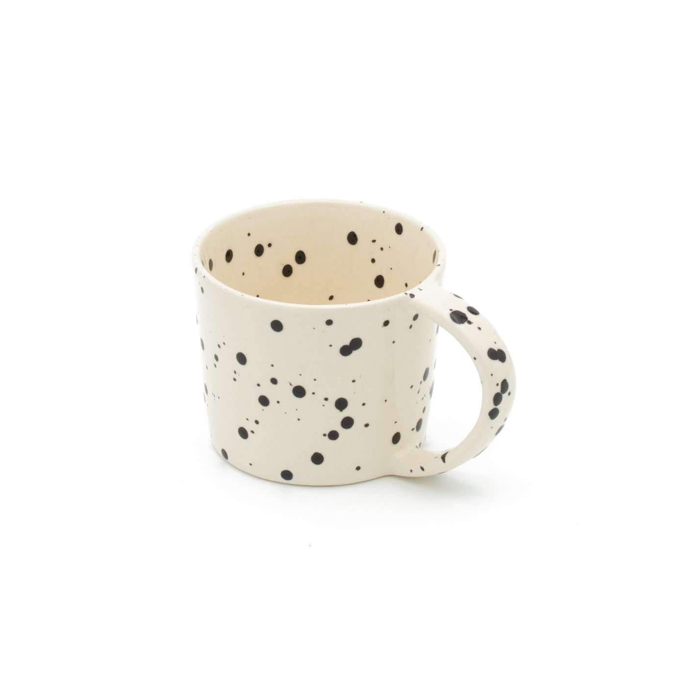 Tea cup with a capacity of 400ml photographed from above with a nice round shape and a wide handle